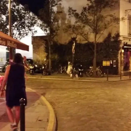 Bernardo 42 Galande アパート *